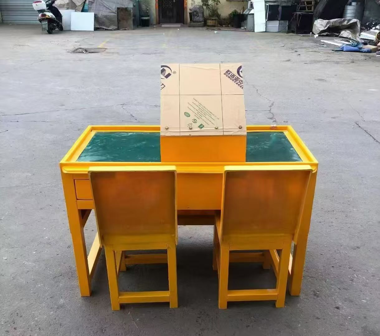 白云矿区防静电导通桌井下煤矿火工品发放桌：危险品流转的安全守护者